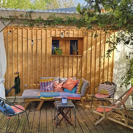 La Authentic And Comfortable Studio, 5 Mn De Caen Apartment